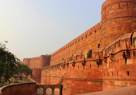 Röda fortet i Agra - ett minne av Mughalriket